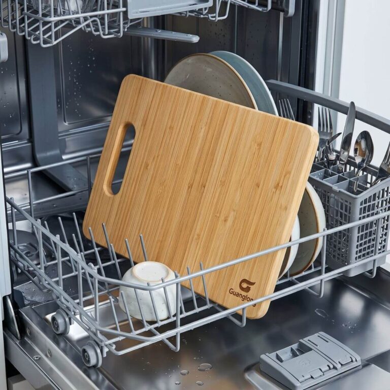 Dishwasher safe bamboo cutting board with no warp and no splinter, custom size and logo available.