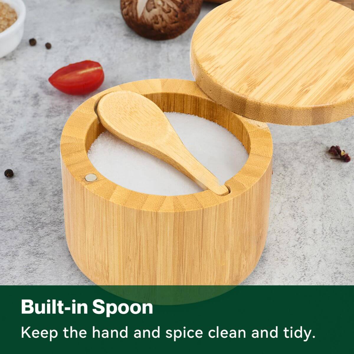 Built-in spoon keeps the hand and spice clean and tidy.